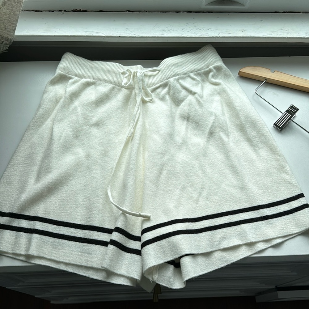 Stylish white shorts with black details, size small, Amazon fashion